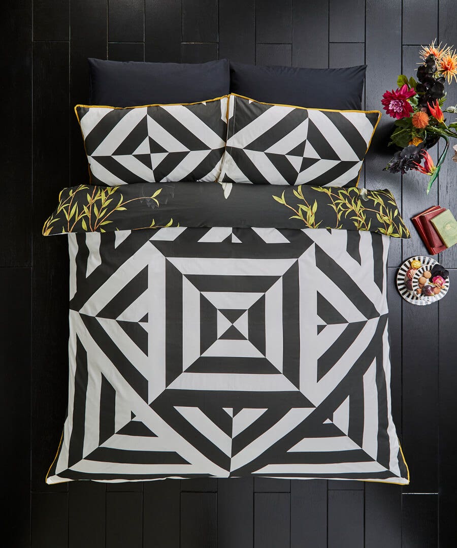 Bedroom | Rebel Residence | Floral Décor | Nature Décor | Animal Décor | Bedding | Home | Home | Home | Home | Home | Home Joe Browns Candescent Cranes Reversible Bed Set Black