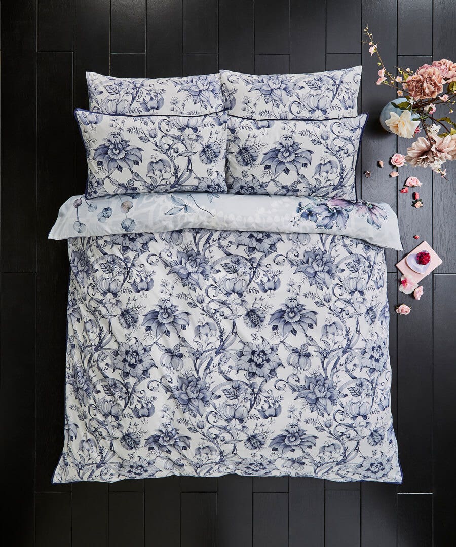 Bedroom | Nouveau Reflections | Floral Décor | Nature Décor | Animal Décor | Bedding | Home | Home | Home | Home | Home | Home Joe Browns Poised Peacocks Reversible Bed Set Blue